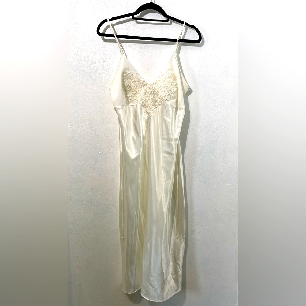 Vintage Cato- beaded midi satiny slip/nightgown.Adjustable straps.Size XL